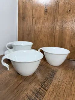 VTG CORELLE CUPS BY CORNING WINTER FROST WHITE HOOK HANDLE 3 TEA MUGS AND SAUCER
