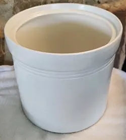 CANISTER WITH LID