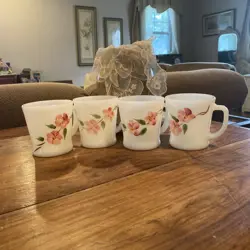 FIRE KING ANCHOR HOCKING VINTAGE FLORAL MILK GLASS MUG CUP SET OF 4 HAND PAINTED