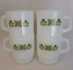 MUGS MEADOW GREEN