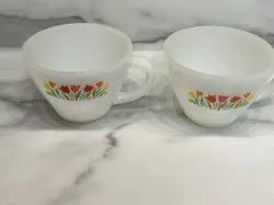 VINTAGE PAIR ANCHOR HOCKING FIRE KING TULIP FLOWER COFFEE TEA CUP MUG