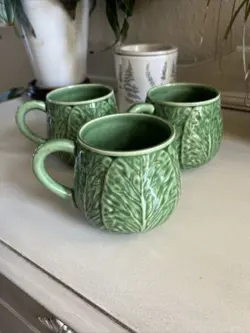 PINHEIRO CABBAGE MUGS