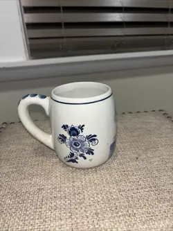 HAND PAINTED HOLLAND