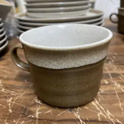 MANOR COFFEE MUG