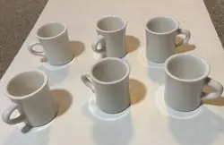 6 VINTAGE BUFFALO CHINA RESTAURANT DINER WARE COFFEE CUPS MUGS 8 OZ.