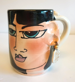 POTTERY MUG WOMAN