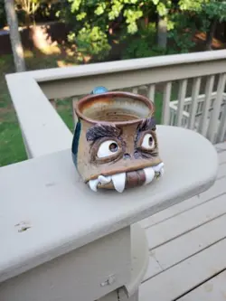 FACE MUG FOLK