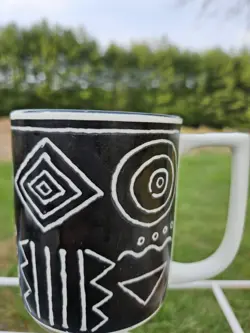 MUG BLACK
