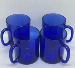 BLUE GLASS CUPS