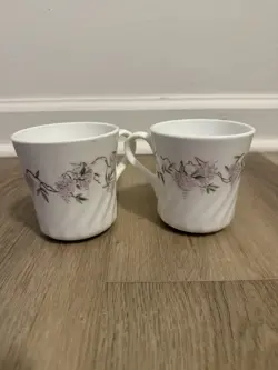 2 VINTAGE CORELLE BY CORNING WISTERIA SWIRL COFFEE CUPS