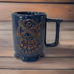 VTG OKLAHOMA INDIAN WAR SHIELD C1 FRANKOMA POTTERY FOOTED COFFEE MUG BLUE?CLAY