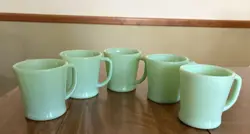 JADEITE D-HANDLED 3.5