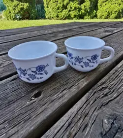 BLUE FLORAL VINTAGE