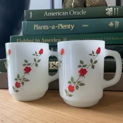PAIR VINTAGE HAZEL ATLAS HAZELWARE MILK GLASS MUG / COFFEE CUP PETITE RED ROSES