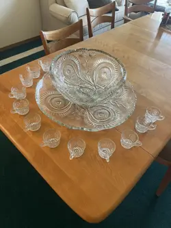 MUGS 22 PLATTER