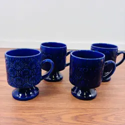 MUGS GLAZED ARTHUR
