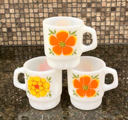 SET OF 3 VTG FIRE KING DAY BREAKERS STACKABLE MUG CUPS W ORANGE YELLOW FLOWERS