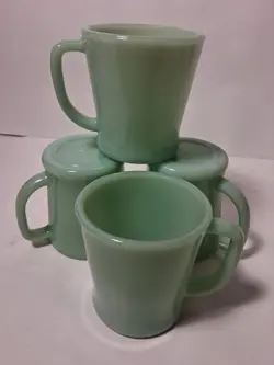 VINTAGE JADETTE COFFEE