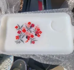 FLOWER MILK GLASS