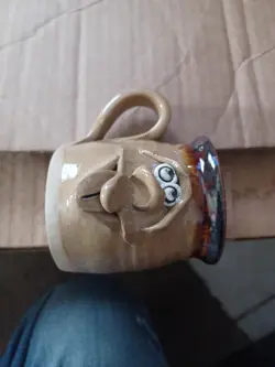 VINTAGE PRETTY UGLY POTTERY FUNNY FACE  CERAMIC COFFEE CUP MUG