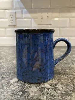 BLACK STONEWARE MUG