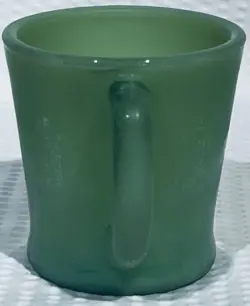JADEITE D-HANDLE MUG