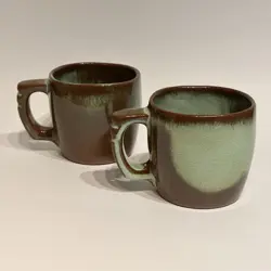 SET OF 2 VINTAGE FRANKOMA POTTERY PLAINSMAN PRAIRIE GREEN 5C COFFEE MUGS