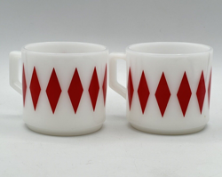 VINTAGE FIRE KING ANCHOR HOCKING MILK GLASS HARLEQUIN RED DIAMOND MUGS USA 2 PCS