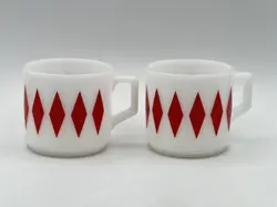 VINTAGE FIRE KING MILK GLASS ANCHOR HOCKING HARLEQUIN RED DIAMOND MUGS USA 2 PCS