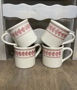VINTAGE HEARTHSTONE HEART MUGS USA POTTERY MUGS SET OF 4