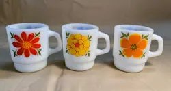 FLOWER MILK GLASS