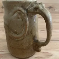 VINTAGE FLAT EARTH POTTERY MUG HAND THROWN BROWN DRIP CLAY HANDLE