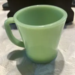 VINTAGE JADEITE FIRE KING D HANDLE COFFEE CUP MUG ANCHOR HOCKING 8OZ