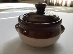LIDDED SOUP CROCK