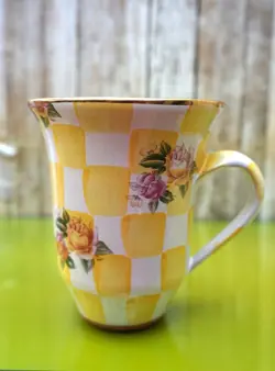 VINTAGE MACKENZIE-CHILDS HONEYMOON LEMON CURD MUG YELLOW CHECK 4 3/4