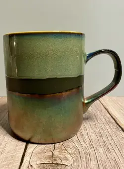 GREEN POTTERY TOP