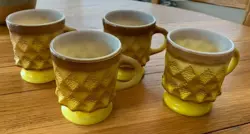 ANCHOR HOCKING FIRE KING 4 MUGS YELLOW/BROWN OMBRE 3.5 IN, VINTAGE
