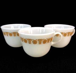 3 VINTAGE 70S PYREX BUTTERFLY GOLD MILK GLASS COFFEE TEA CUP MUGS