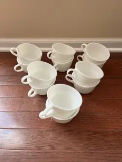 PYREX CORNING USA TEA COFFEE CUP WHITE MUGS SET OF 12 WHITE MILK GLASS VINTAGE