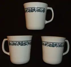 MUG PRE-OWNED WHITE