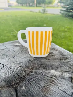 VINTAGE STRIPED MUG
