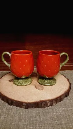 MAJOLICA COFFEE MUGS