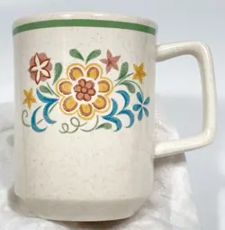 LENOX TEMPERWARE QUAKERTOWN