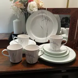 MUGS SERVES