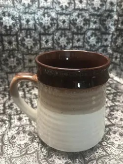 BEIGE 10 OZ.