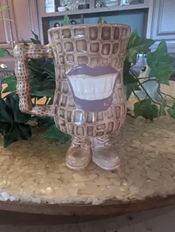 ESTATE FIND PEANUT