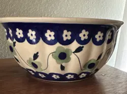 BOLESLAWIEC POLISH POTTERY FLUTED  BOWL NUMBERED SIGNED