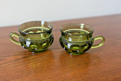 2 VINTAGE INDIANA KINGS CROWN THUMBPRINT GLASS GREEN OLIVE CUPS MUGS HANDLE