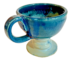 FOOTED MUG CUP