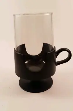 BLACK PLASTIC GLASS